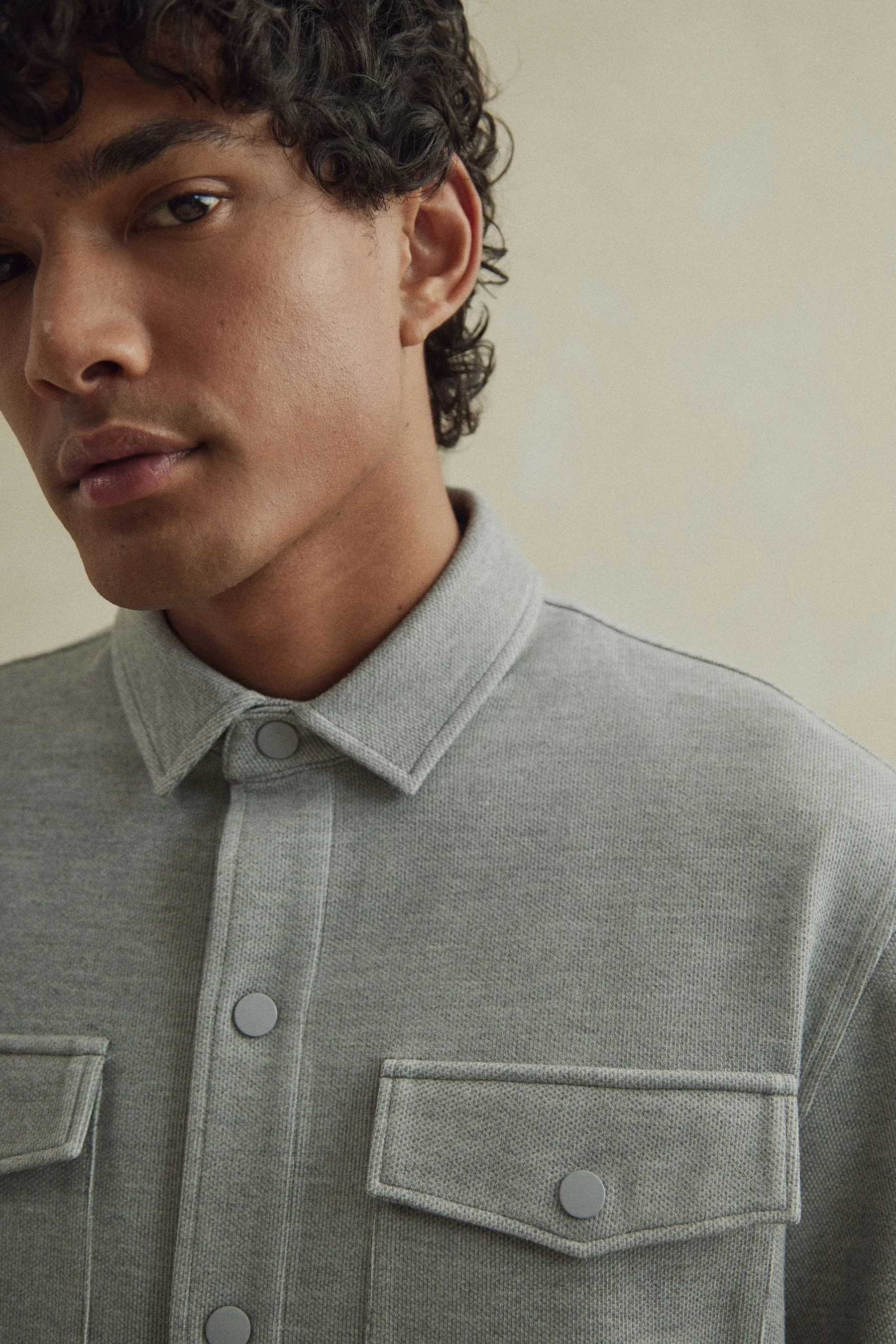 Giacca stile camicia in jersey testurizzata di prima qualità